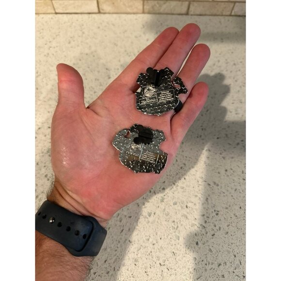 Disney Parks - Zootopia ''The ZPD'' Mystery Pin bundle - Picture 2 of 2